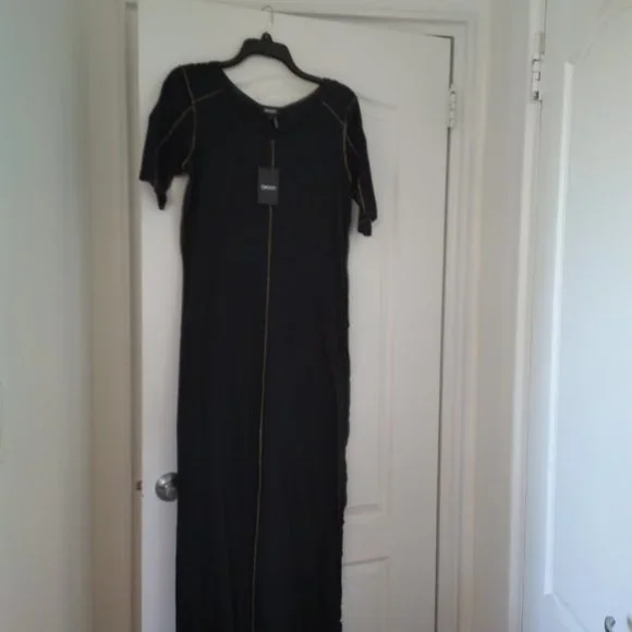 DKNY BLACK T-SHIRT MAXI DRESS WITH CONTRAST STITCH DETAIL